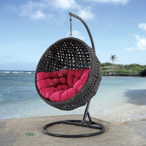 Kaasaegses siseruumis stiilis kiigedes ripuv munatool väliskeed kiiged terrass kootud rattan kiige aed kududa ripuv munatool