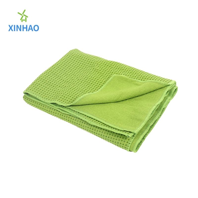 Éagsúlacht dathanna Microfiber Sweat-Absorbing Dath Soladach Tuáille Yoga Mórdhíola, PVC Silicone Point Frith-Skin-Frith-Skin-Frith-Duillín, atá oiriúnach le haghaidh aclaíochta, Yoga, Pilates, Yoga ardteochta