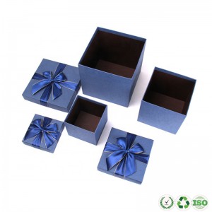 Bosca bronntanais pháipéir ceardaíochta athchúrsáilte saincheaptha