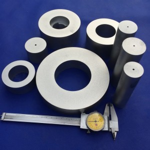 Bearnaí múnlaithe atá frithsheasmhach in aghaidh