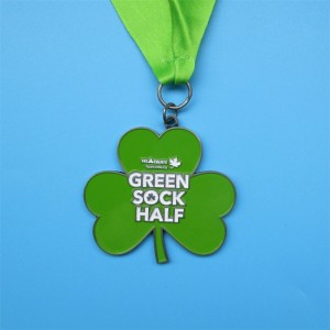 Boinn leath -mharatón saincheaptha boinn agus trófaithe maratón cuimhneacháin ardcháilíochta