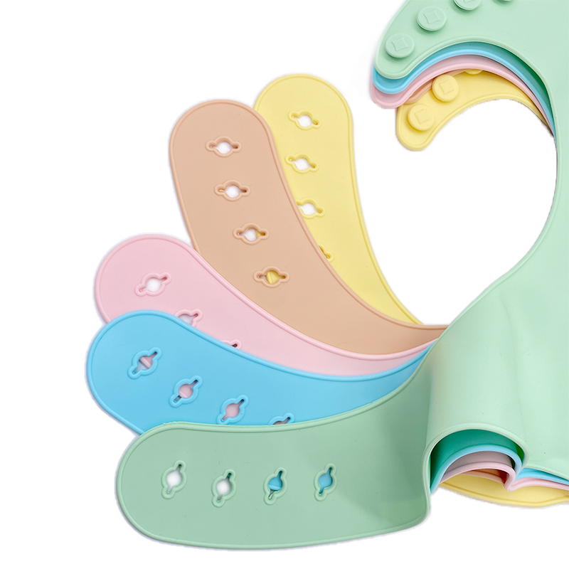 Dearadh saincheaptha bibs leanbh!