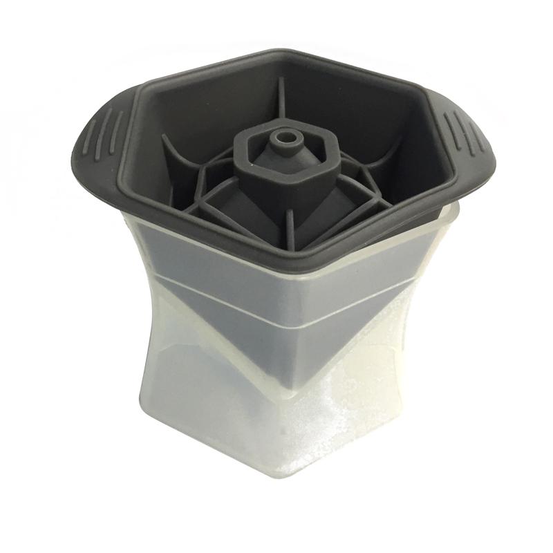 Múnlaí oighir silicone ath-inúsáidte agus múnlaí oighir ceardaíochta saor ó BPAn iontach le haghaidh fuisce, mhanglaim, caife, sóid, múnlaí oighir ciúb oighir mhóra