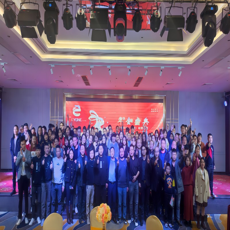 Mórthaispeántas bliantúil