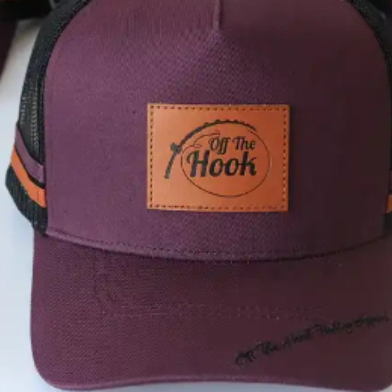 dearadh hata te 5 painéal suede caipíní baseball gorm agus dubh le bróidnéireacht árasán lógó saincheaptha agus hataí bróidnéireachta puff 3D