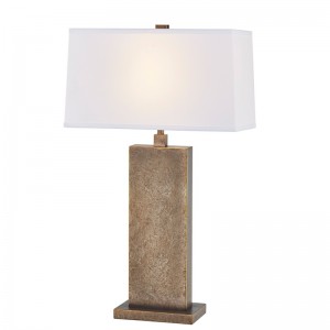 Lampa tábla iarann ​​maisiúil antique ag bealach isteach an spáis phoiblí