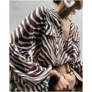 2023 Faiseanna mBan Nua All-Match Slating Striped Striped Sirting Léine Clóbhuailte Sleeved Sleeved Sleeved