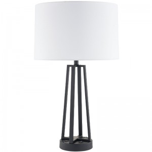 Oícheanta cré -umha dorcha agus solas le lasc rockernoff, asraon áisiúil agus calafort muirir USB ag seomra aíochta an óstáin