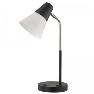 Lampa Deisce Óstán Hampton Inn le lasc rockernoff agus asraonta áisiúla ag seomra aíochta an óstáin