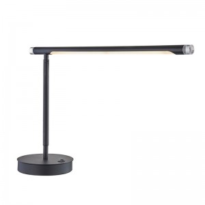 Lampa deisce faoi stiúir inchoigeartaithe Marriott le bailchríoch dubhneamhlonrach agus lasc rockernoff ag seomra aíochta an óstáin