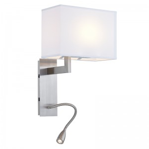 Sconce Balla Óstán Fáilteachais le bailchríochnicile brushed agus scáth fabraice dronuilleogach ag an óstán tipiciúil seomra aoi