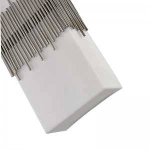 Sconce Balla Óstán Fáilteachais le bailchríoch siliver seanda agus scáth aicrileach dronuilleogach ag an óstán tipiciúil seomra aoi