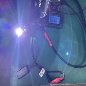 M68 Bolgáin Ceannlampa LED faoi stiúir