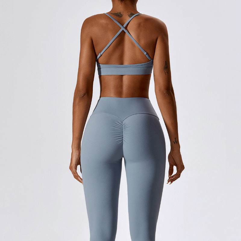 SC10164 Cross Back Yoga Sports Bra Bra Lógó Padded Ard -Tionchar Mná Workout Sports Sports Bra Mórdhíola Yoga Barr
