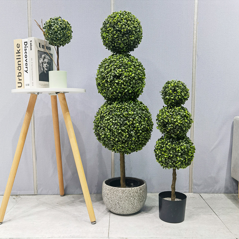 Liathróid topiary plandaí saorga liathróid fhéar a bhíneamhdhíobhálach don chomhshaol do sholáthraithe gairdín maisiúcháin garraíodóireachta maisiúcháin garraíodóireachta