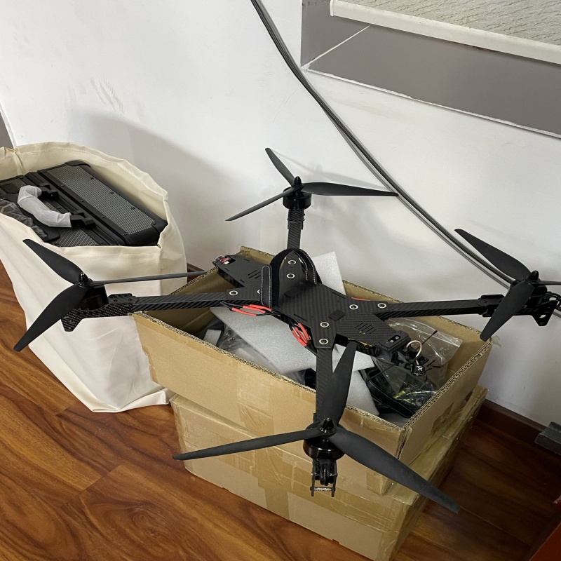 Díol te 13 orlach FPV drone