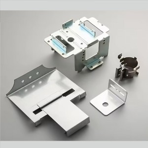 Seirbhís Déantúsaíochta Saincheaptha Cumhdach Púdar Dubh Stampála Alúmanam Páirteanna Foirmithe Le haghaidh Cart Brúigh Gailf