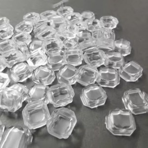 Táirgí Lionsa Optúla