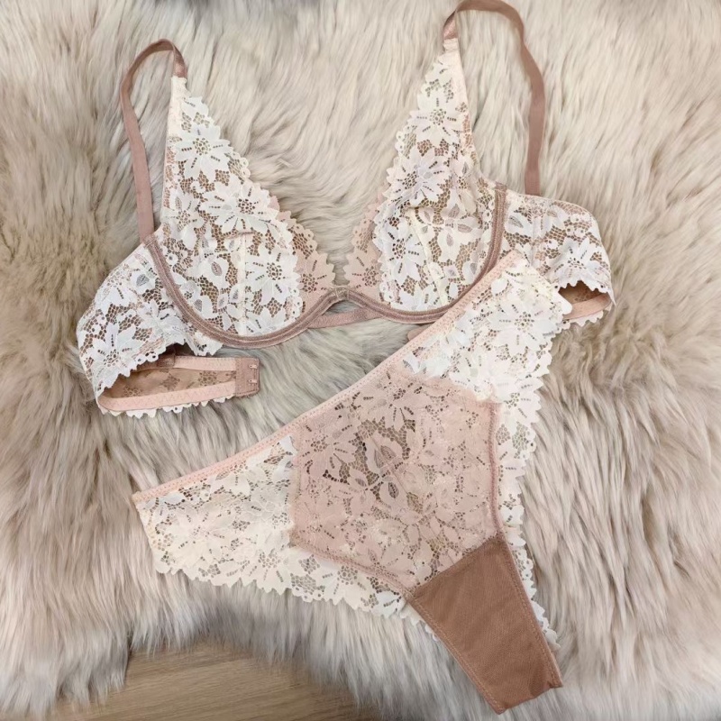Stílnua Lingerie Fraincis Socraithe do Mhná. Í\Is sexy agus ultra é-Tá bra lása tanaí suite i móide méideanna. Féadann sé busts móra a dhéanamhníos lú agus cosc ​​a chur ar saggingw5546price:$139.99