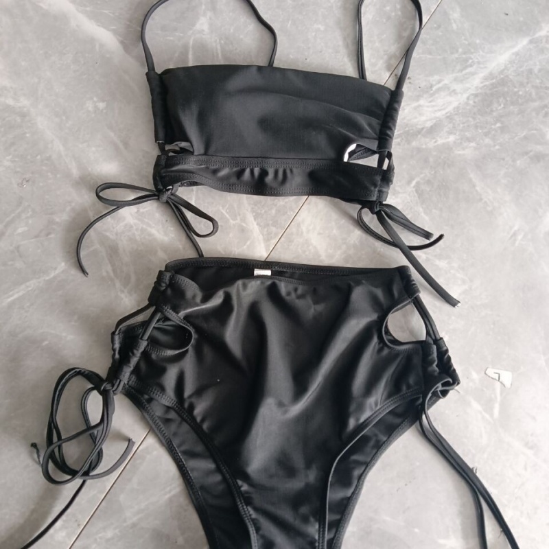 2025 Trádáil Eachtrach Nua agus Meiriceánach Eachtrach a Dó-píosa ard-Bikini triantáin waisted. Le strapaí comhionannas vótaí agus lacing, tá sé feistis snámha sexy agus faiseanta SY2427 Praghas:$79.99