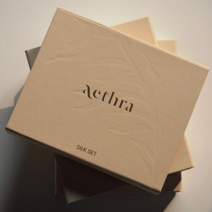 Bosca Bronntanais Maighnéadach Bliss Lus