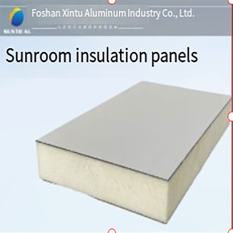 Painéil árasán inslithe cóimhiotal alúmanaim ar an díon