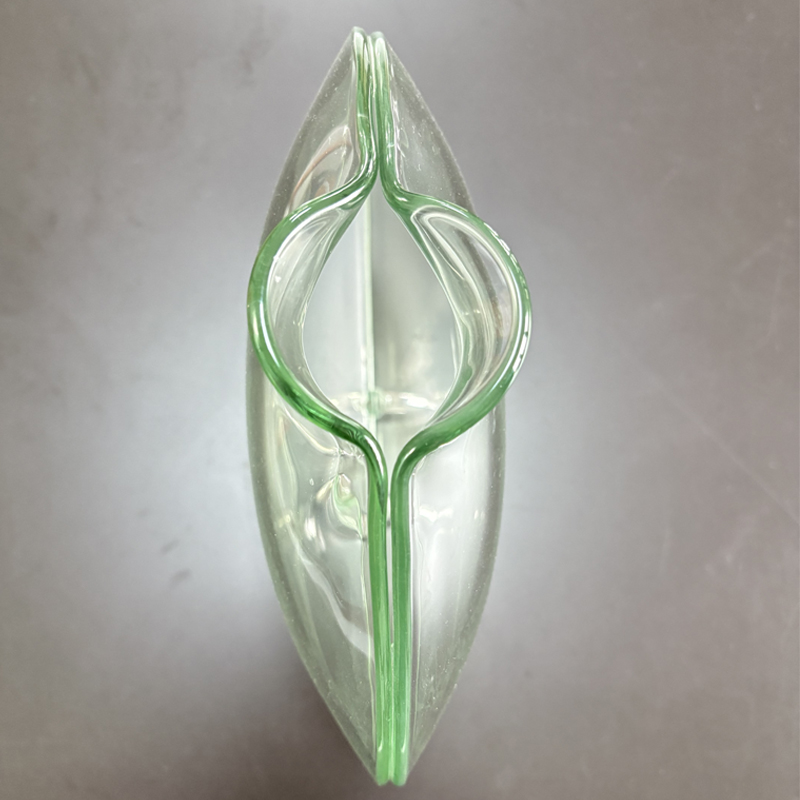 Zhongtai Cruach Cruach Dhosmálta Cruth Béal Béal-Vása trédhearcachta le bonn miotail 23cm le haghaidh socrú bláthanna