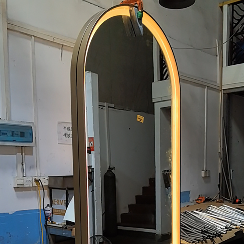 Lampa comhtháite cruach dhosmálta zotye agus scáthán cliste cruach dhosmálta leictreaphlátálaithe saincheaptha