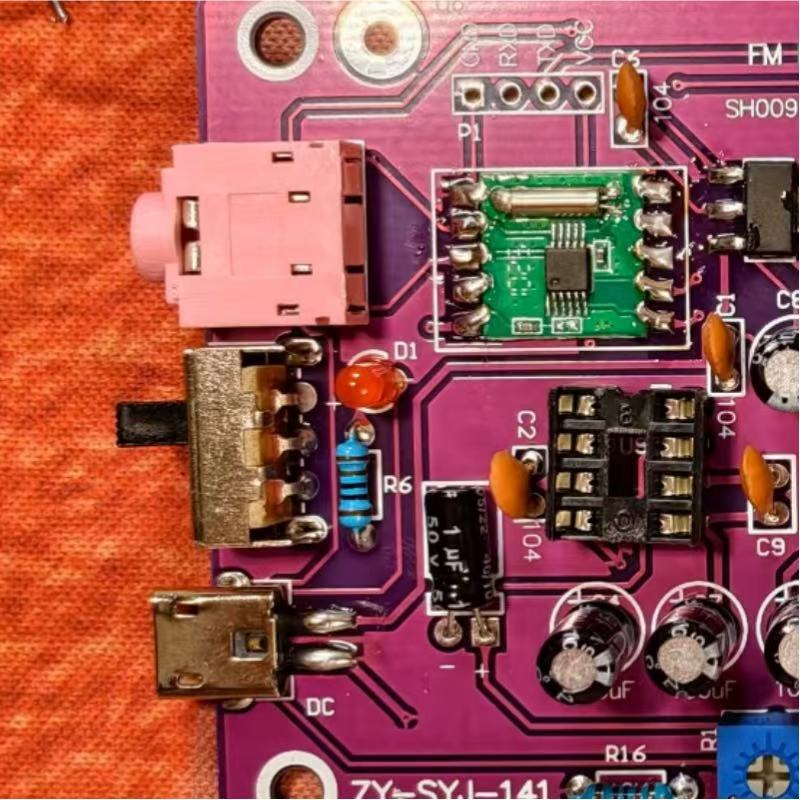 Ó Milliamps go 20 Amps: Conas a Láimhseálann Malartaigh Teagmhálacha sruthanna Éagsúla ? Léargas Teicniúil ó Dhéantóir Lasca Gairmiúil